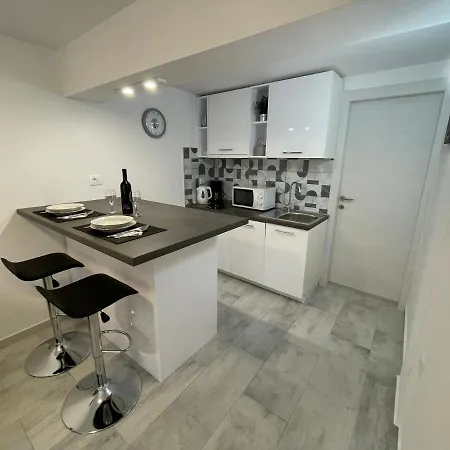 Apartment Dida *